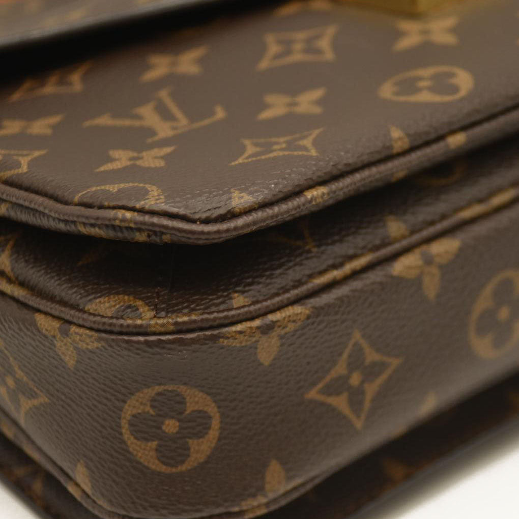 Louis Vuitton  Monogram Pochette Metis
