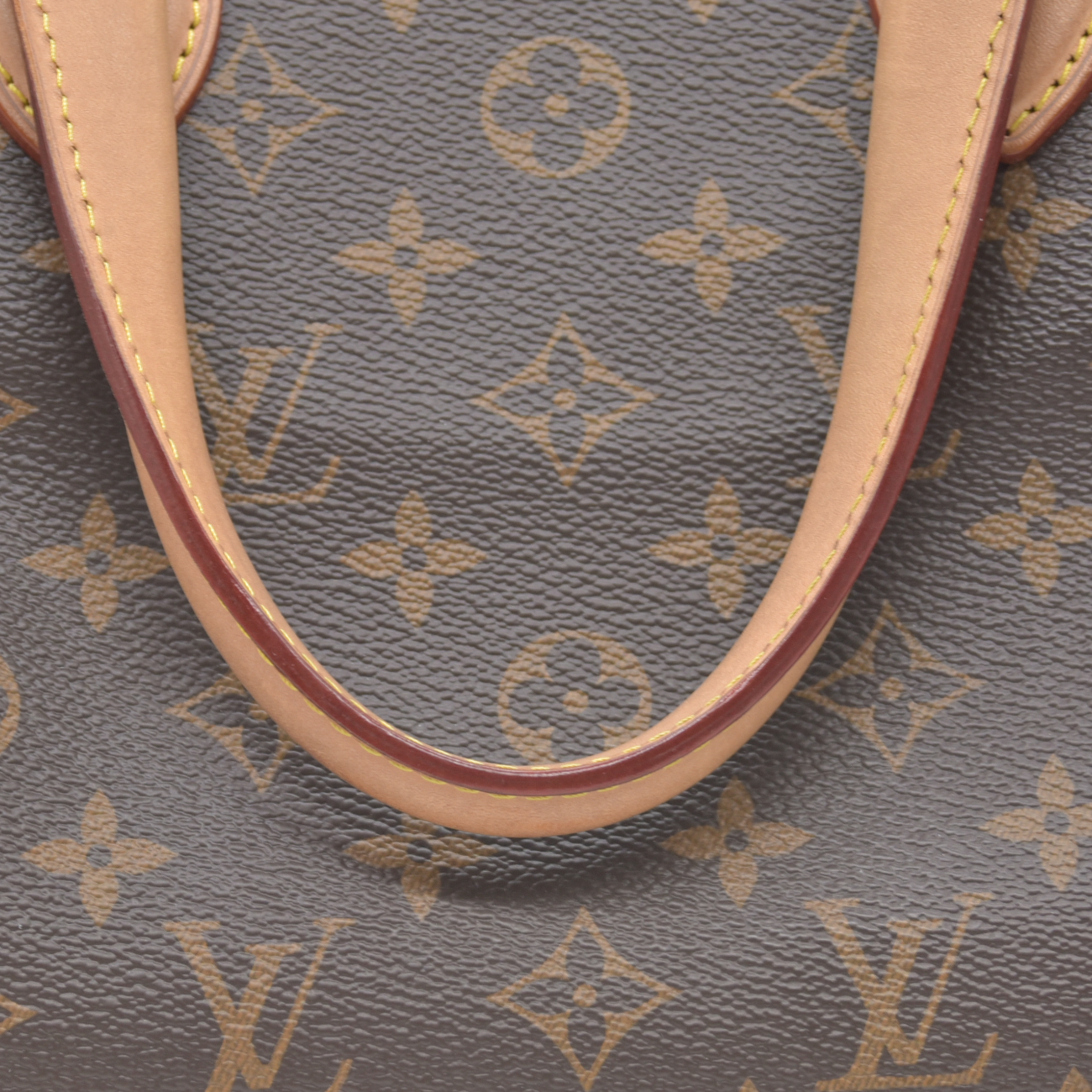 $1680 2020 Louis Vuitton  Monogram Rivoli PM MB4250