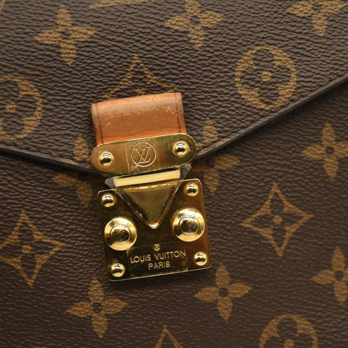 Louis Vuitton  Monogram Pochette Metis