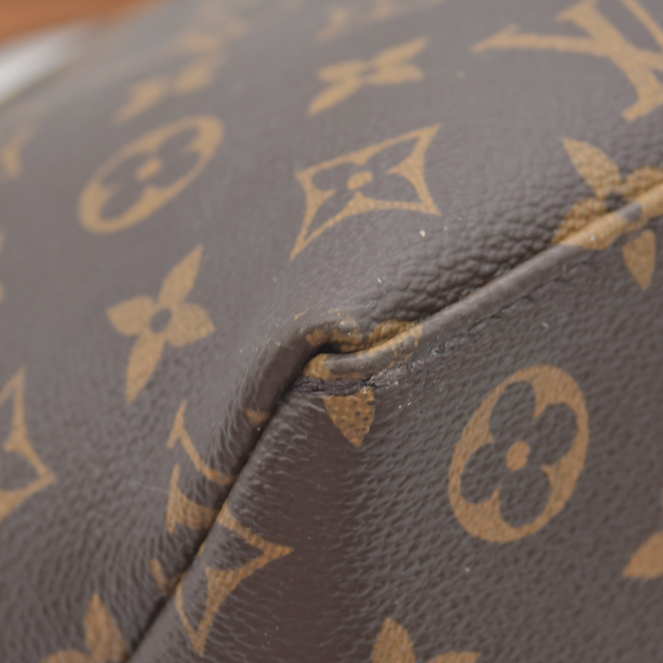 $3050 Louis Vuitton Monogram Palais Petit RFID Shoulder Bag