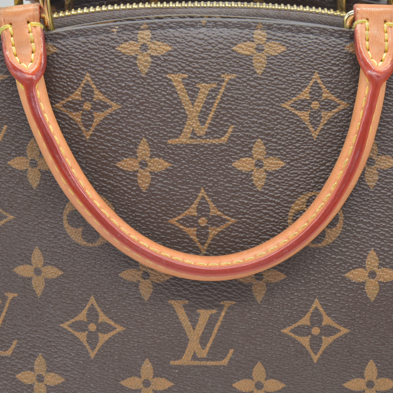 $3050 Louis Vuitton Monogram Palais Petit RFID Shoulder Bag