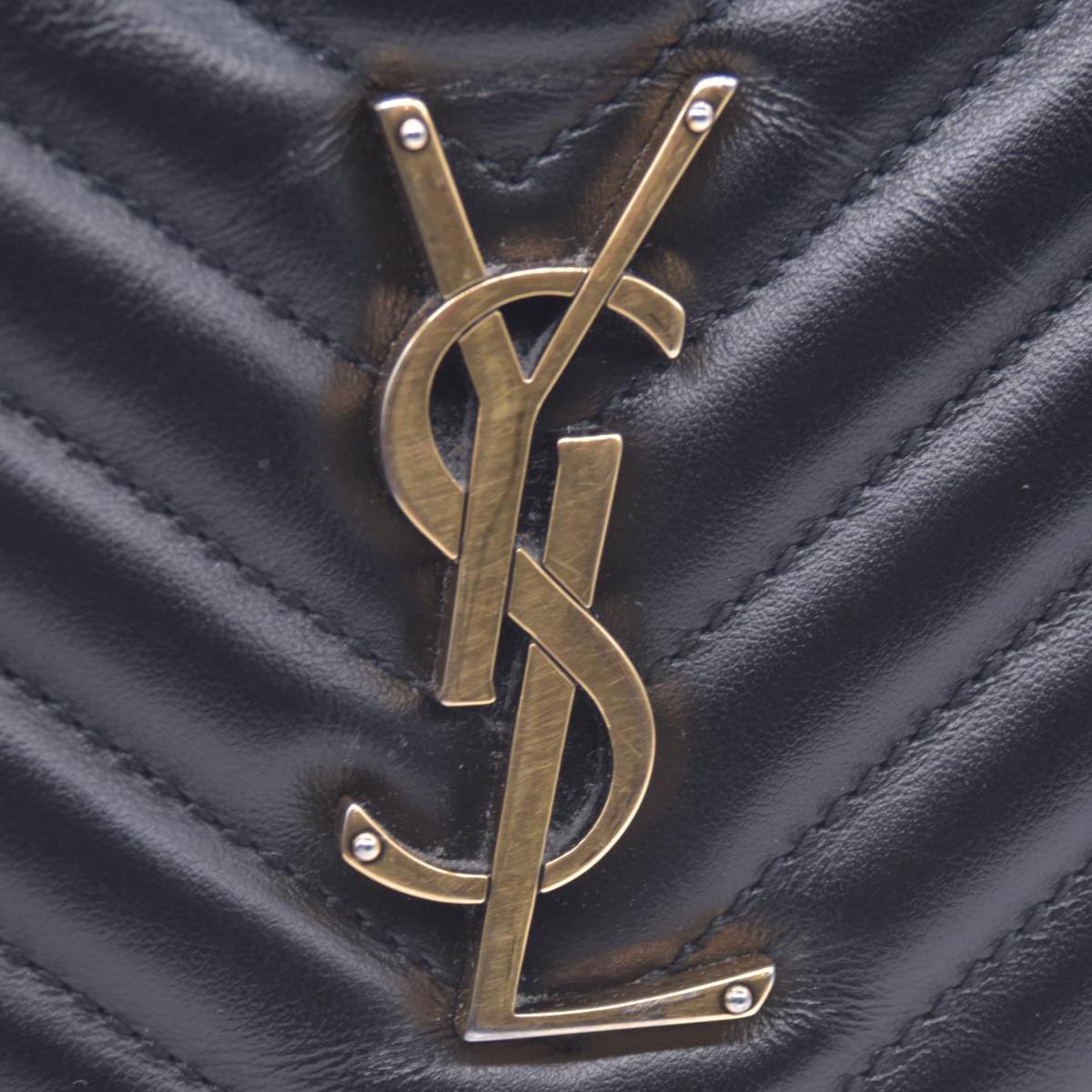 $1710 Saint Laurent Chevron Lou Camera Medium