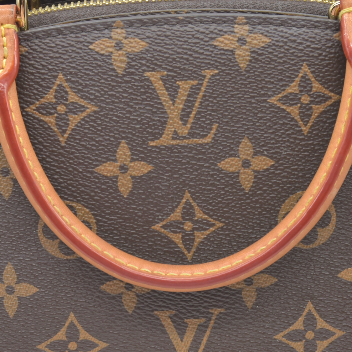 $3050 Louis Vuitton Monogram Palais Petit RFID Shoulder Bag