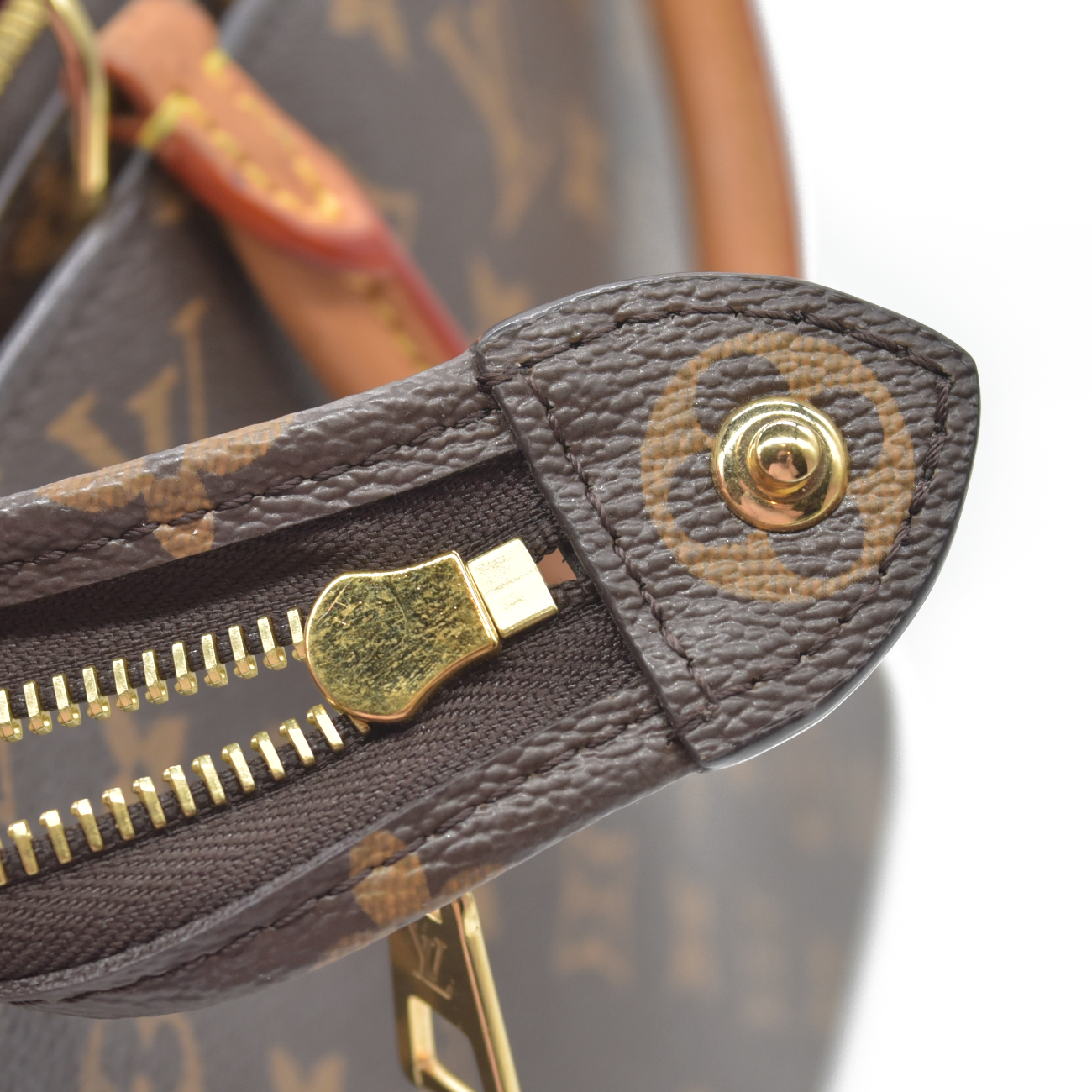 $3050 Louis Vuitton Monogram Palais Petit RFID Shoulder Bag