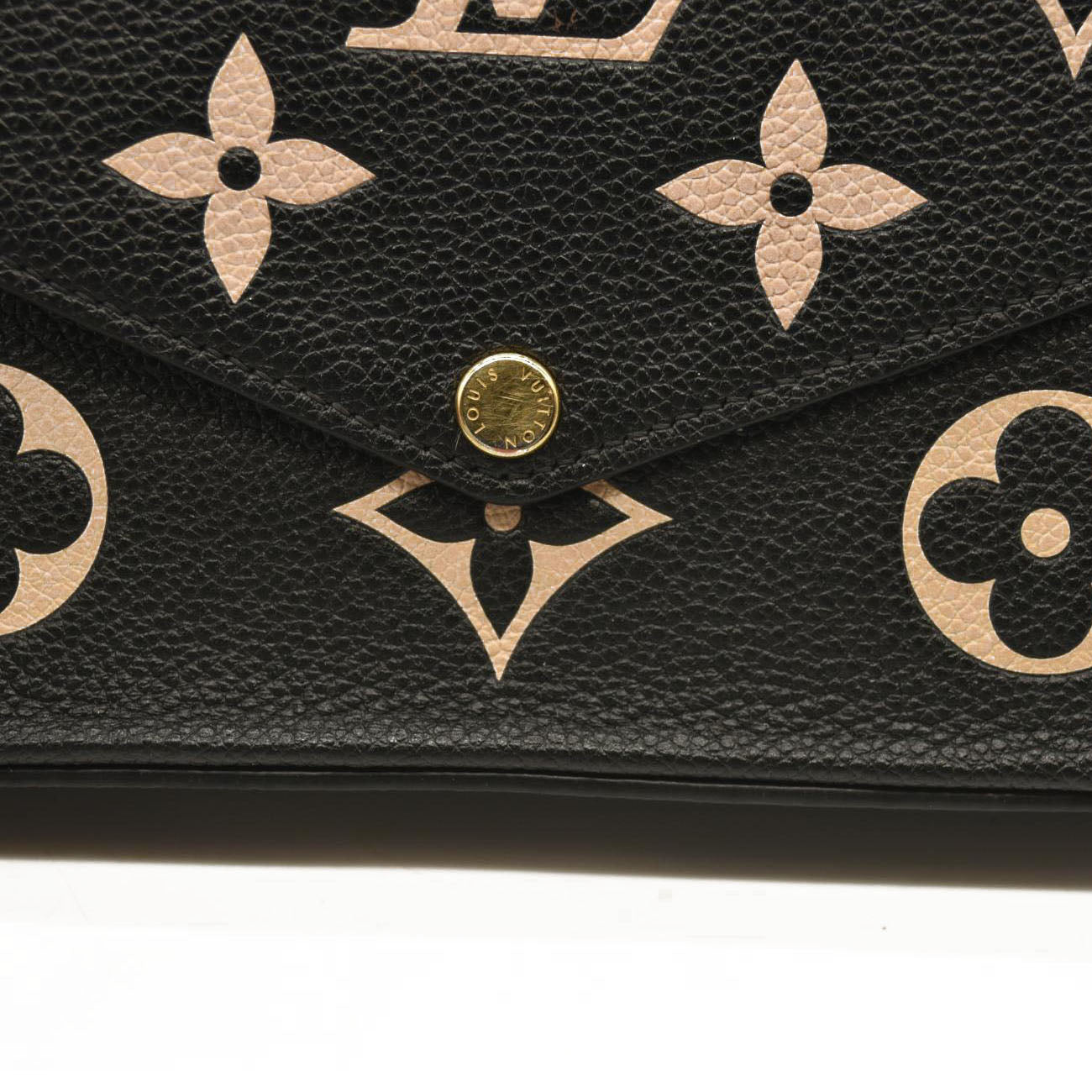 LOUIS VUITTON  Empreinte Monogram Giant Felicie Pochette Black Beige