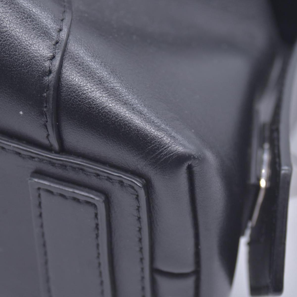 $1650 Givenchy  Antigona Soft Small Leather Bag CONSIGNMENT