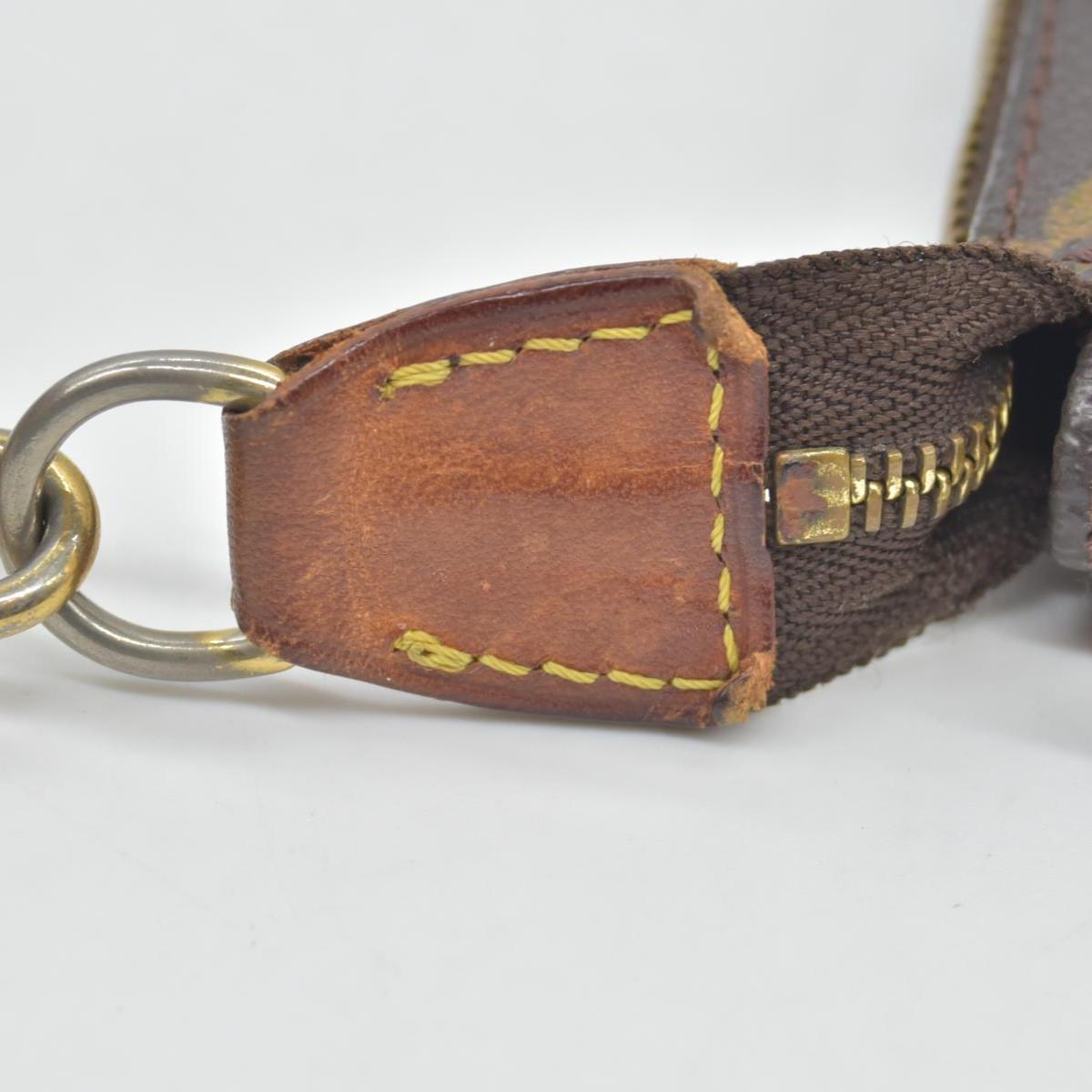 $1290 1999 Louis Vuitton LV Pochette Accessoires Brown Monogram AR0969