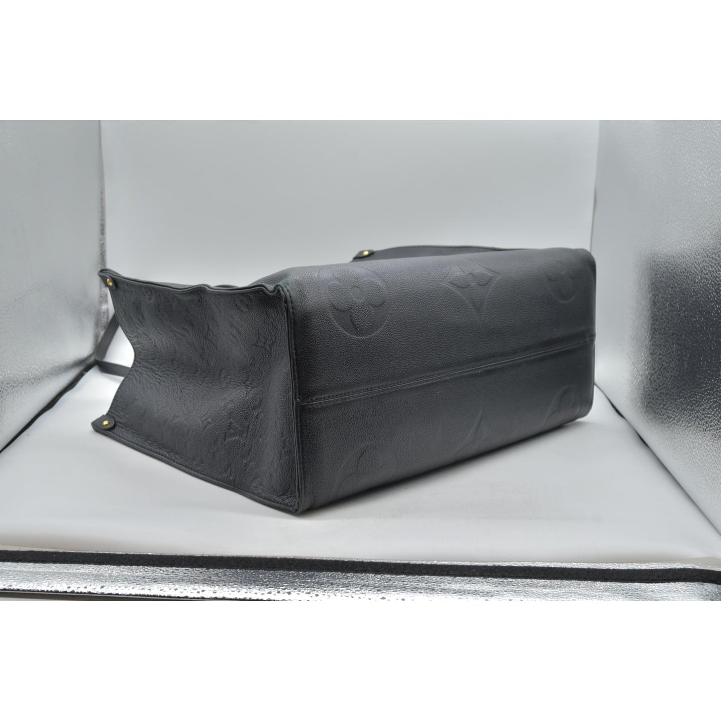$3750 Louis Vuitton Onthego GM Empreinte Leather Black RFID