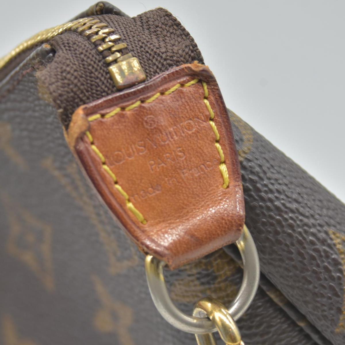 $1290 1999 Louis Vuitton LV Pochette Accessoires Brown Monogram AR0969