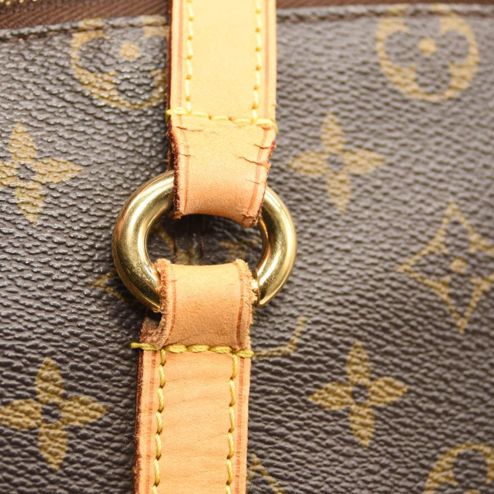 LOUIS VUITTON Monogram Totally MM