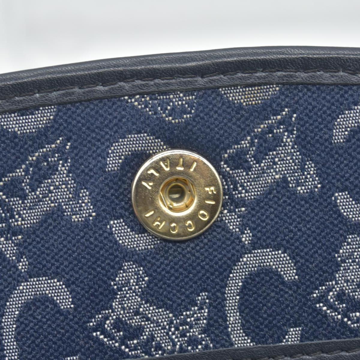 $550 Céline Vintage Monogram Clutch Navy & White – Consignment