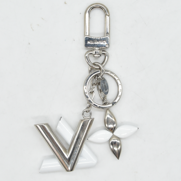 $405 2015 Louis Vuitton Silver Silver Resin LV Twist Key Ring Silvery Metal DI0195