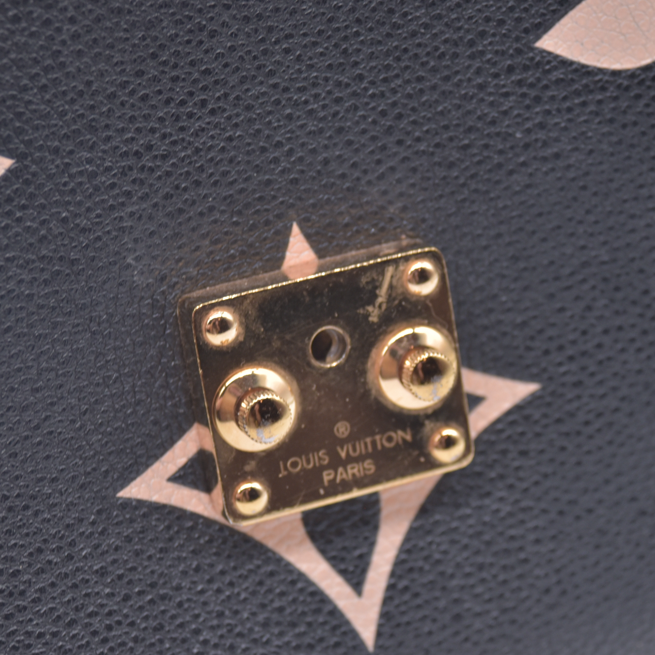 $3300 Louis Vuitton BiColor Pochette Metis Black Cream RFID