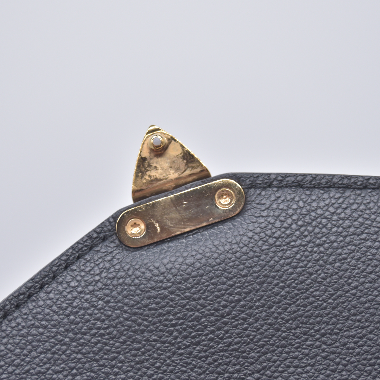 $3300 Louis Vuitton BiColor Pochette Metis Black Cream RFID