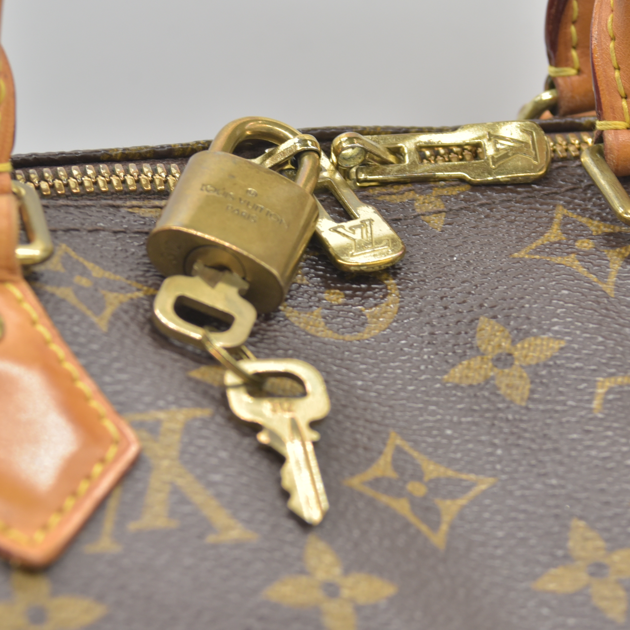 $1980 2015 Louis Vuitton  LV Monogram Speedy Bandouliere 30 SD2155