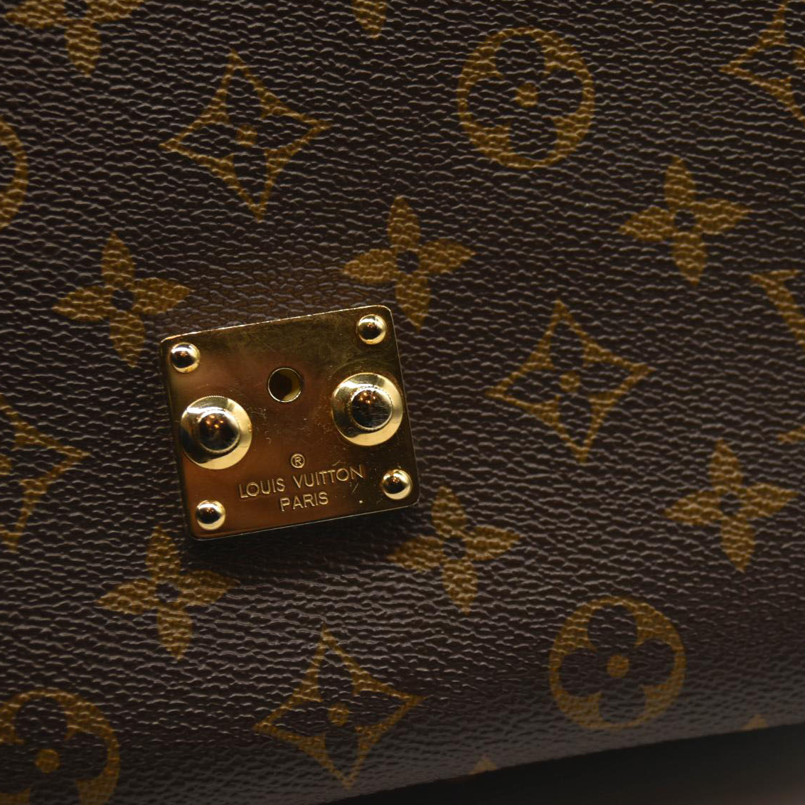DR2107 USED LOUIS VUITTON Monogram Pochette Metis