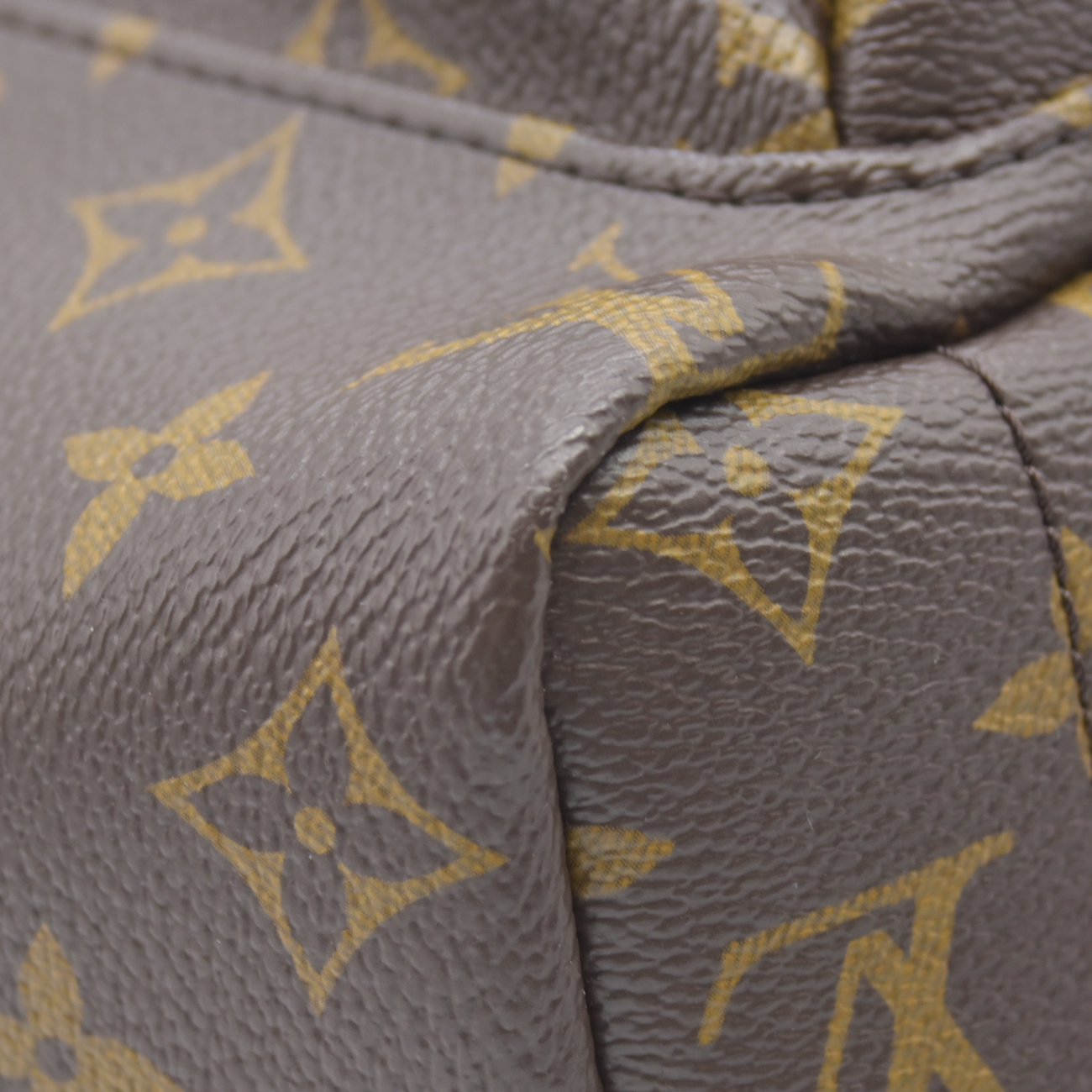 $2980 Louis Vuitton  LV Monogram Palm Springs MM RFID