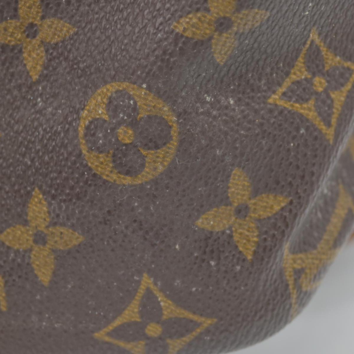 $1550 1992 Louis Vuitton Monogram Sac Gibeciere GM AR0992