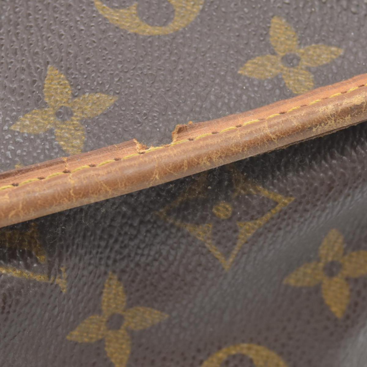 $1550 1992 Louis Vuitton Monogram Sac Gibeciere GM AR0992