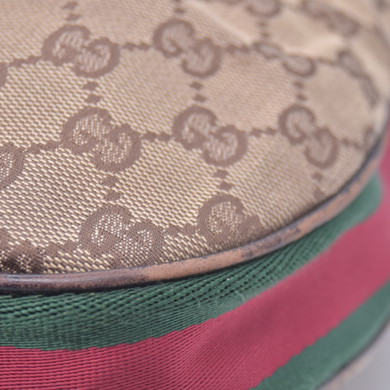 $1580 GUCCI Saddle Zip Messenger Bag GG Canvas with Leather Medium