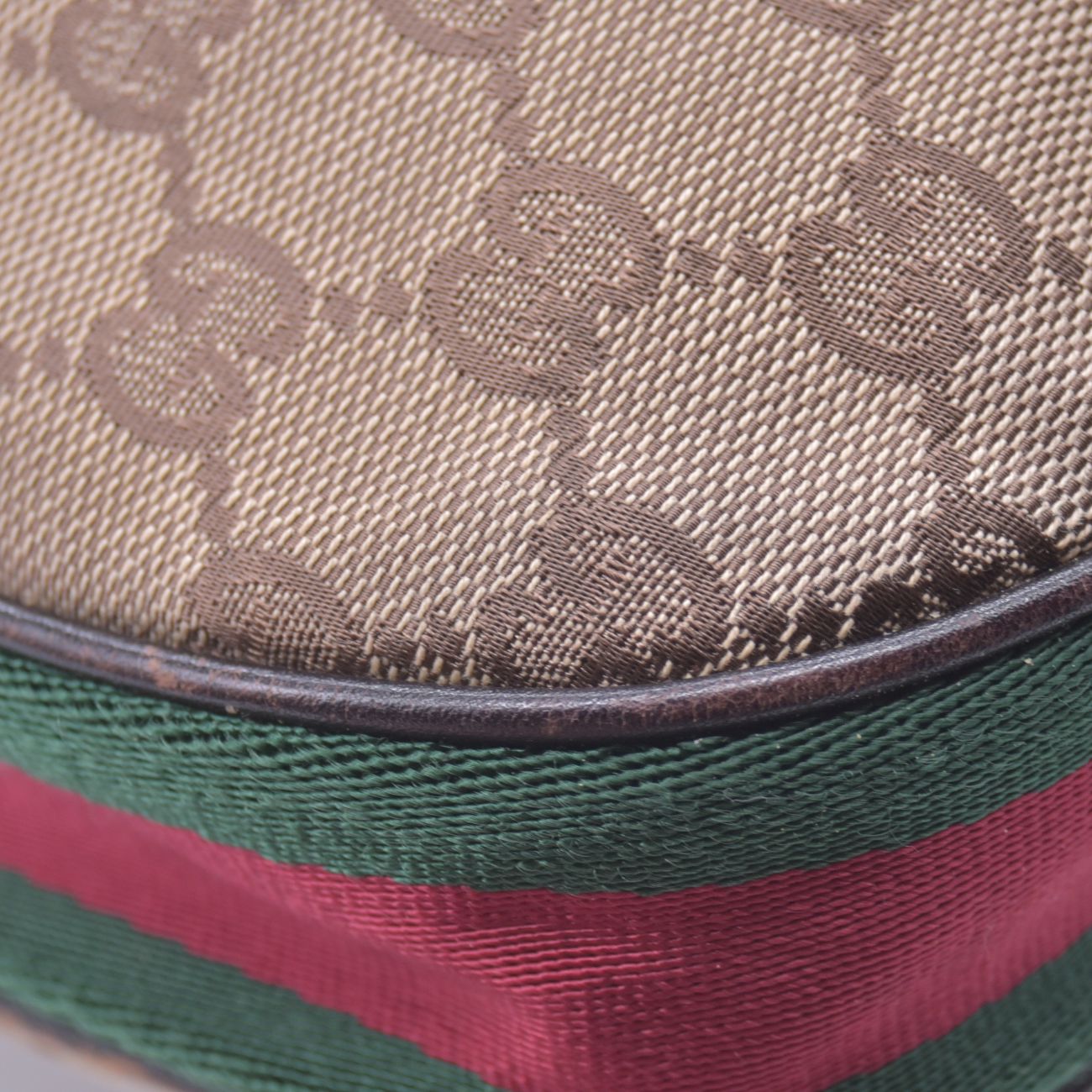 $1580 GUCCI Saddle Zip Messenger Bag GG Canvas with Leather Medium