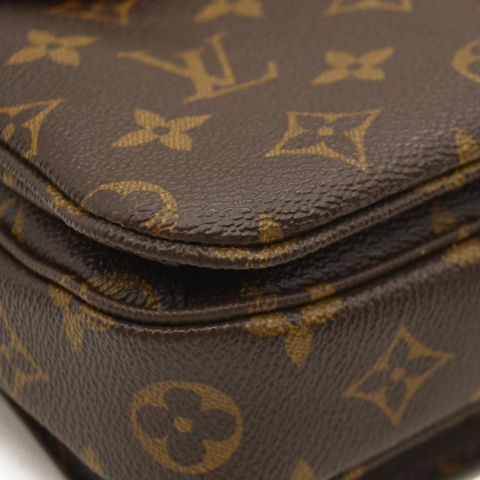 Louis Vuitton  Monogram Pochette Metis SP4116