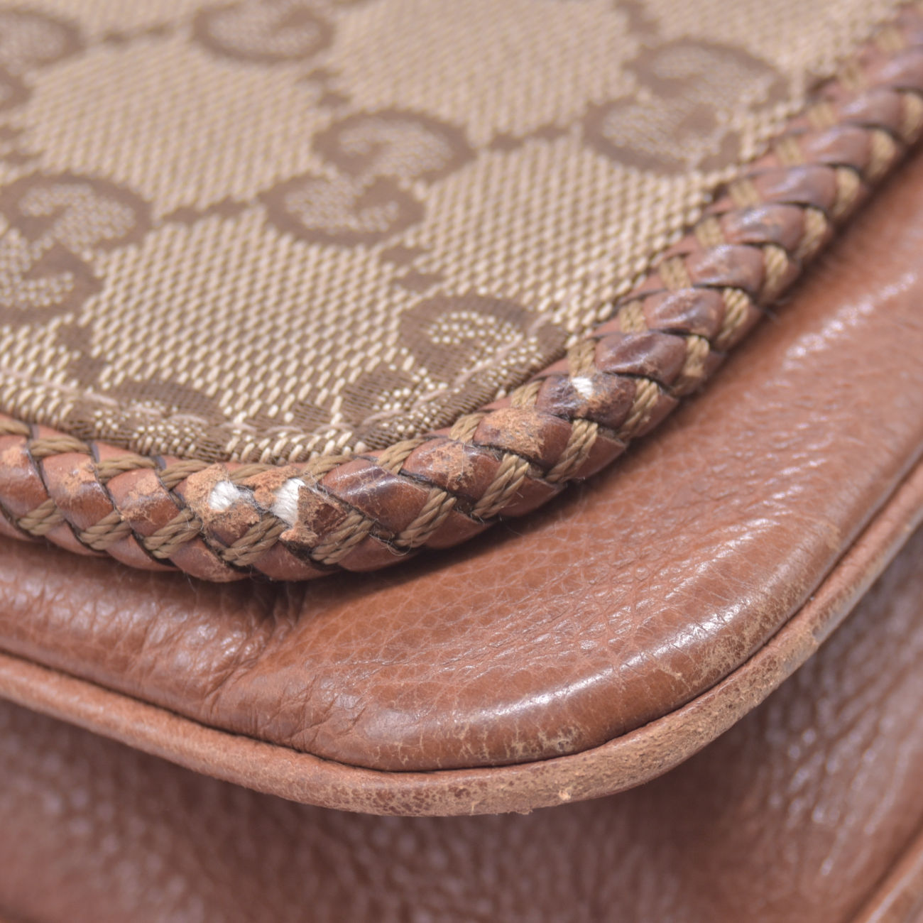 $1890 GUCCI Marrakech Messenger Bag GG Canvas Medium