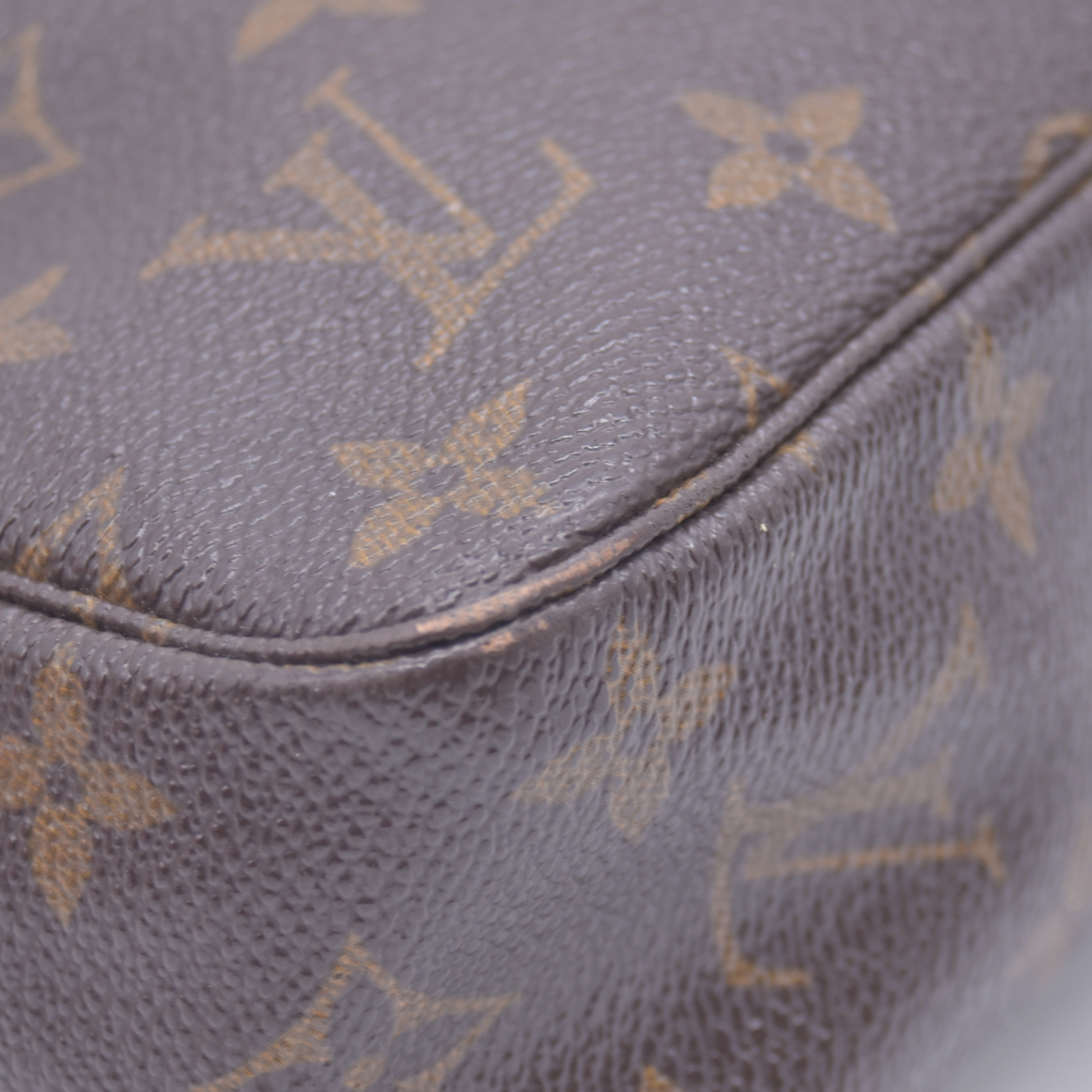 $600 1988 LOUIS VUITTON Monogram Trousse Toilette 23 881TH