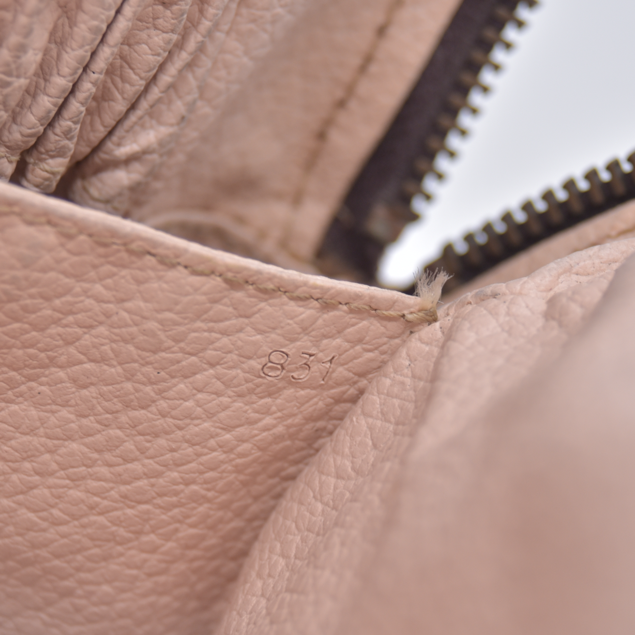 $600 1988 LOUIS VUITTON Monogram Trousse Toilette 23 881TH