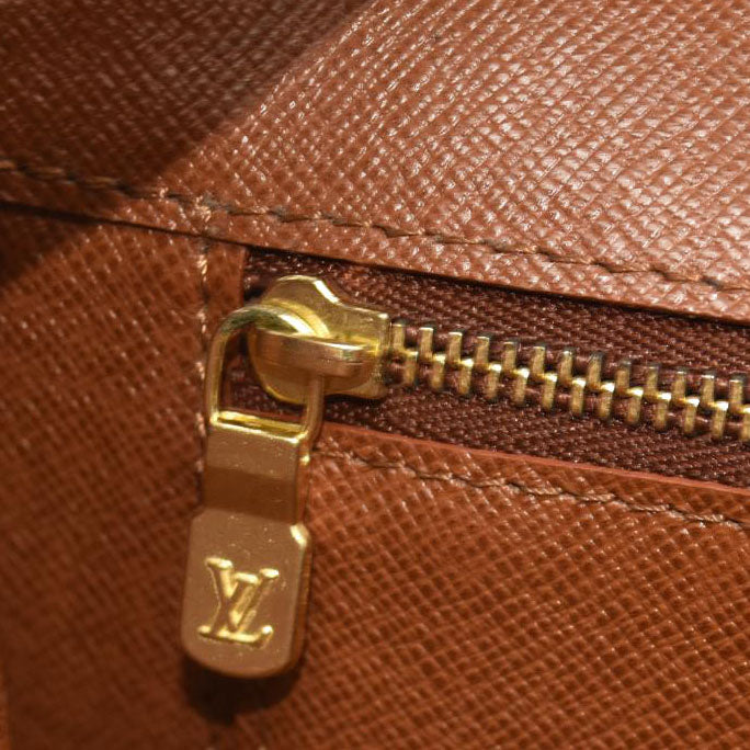 LOUIS VUITTON Monogram Pochette Bordeaux  VI0931