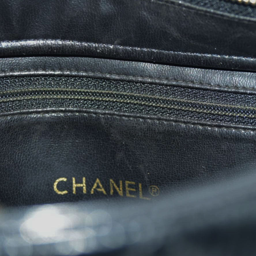 CHANEL Matelasse Chain Shoulder Bag Patent leather Black Gold CC