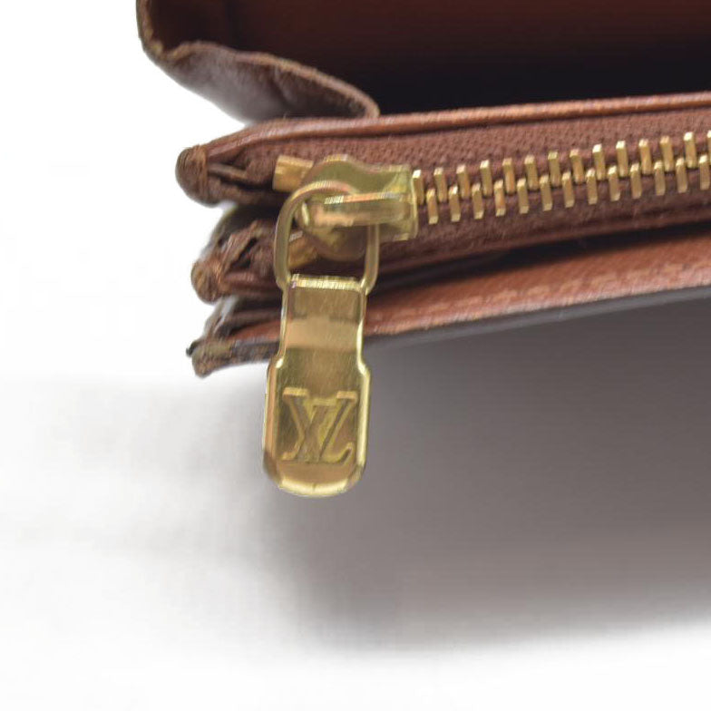 $770 2001 Louis Vuitton Monogram Sarah Long Wallet TH0011