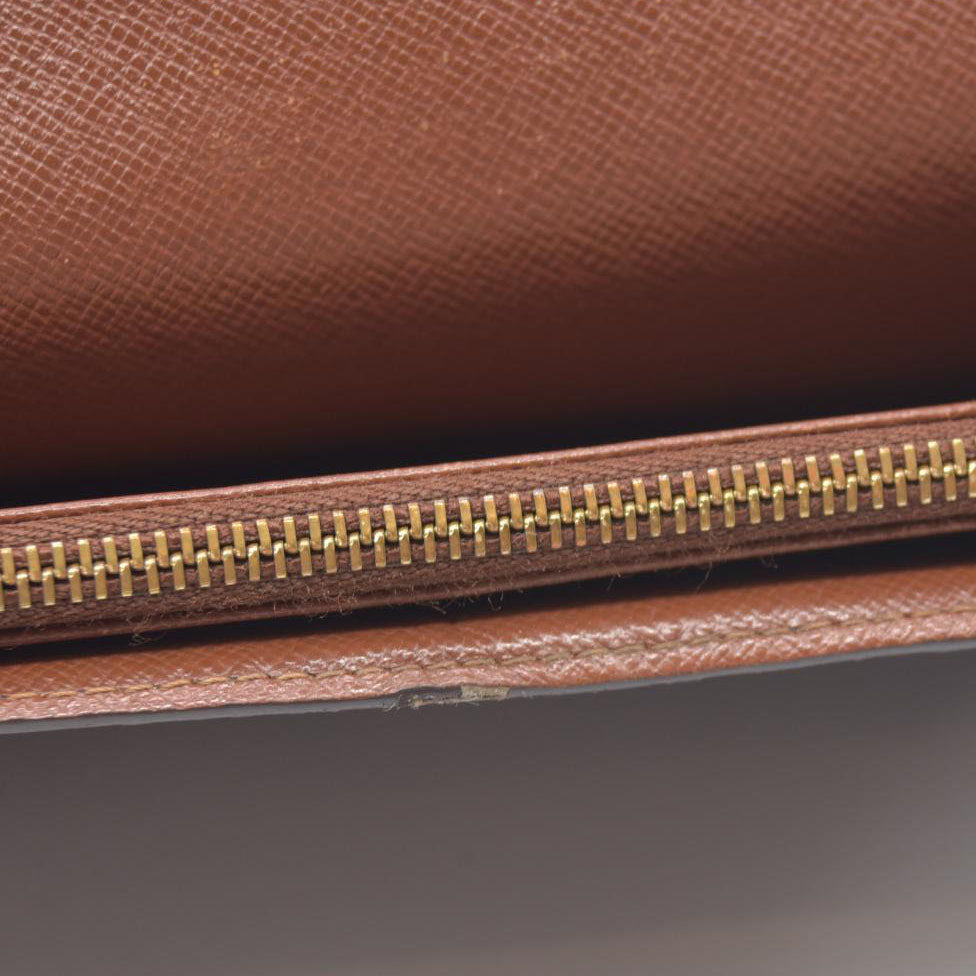 $770 2001 Louis Vuitton Monogram Sarah Long Wallet TH0011