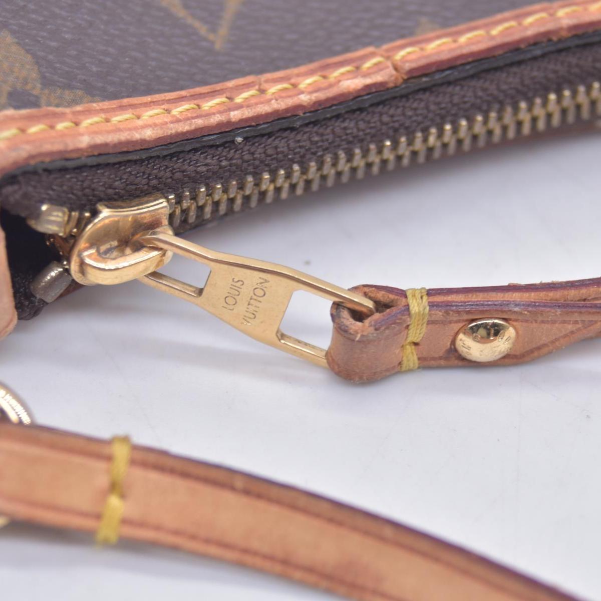 $1250 2010 Louis Vuitton Monogram Mini Pochette Delightful SA1130