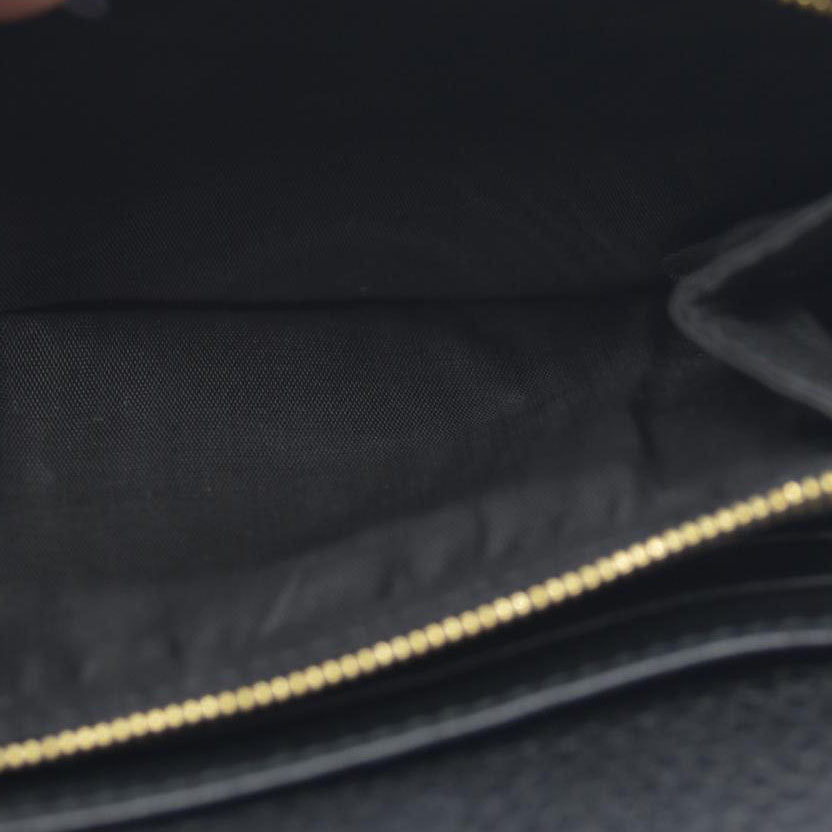 $1150 GG Marmont wallet on chain