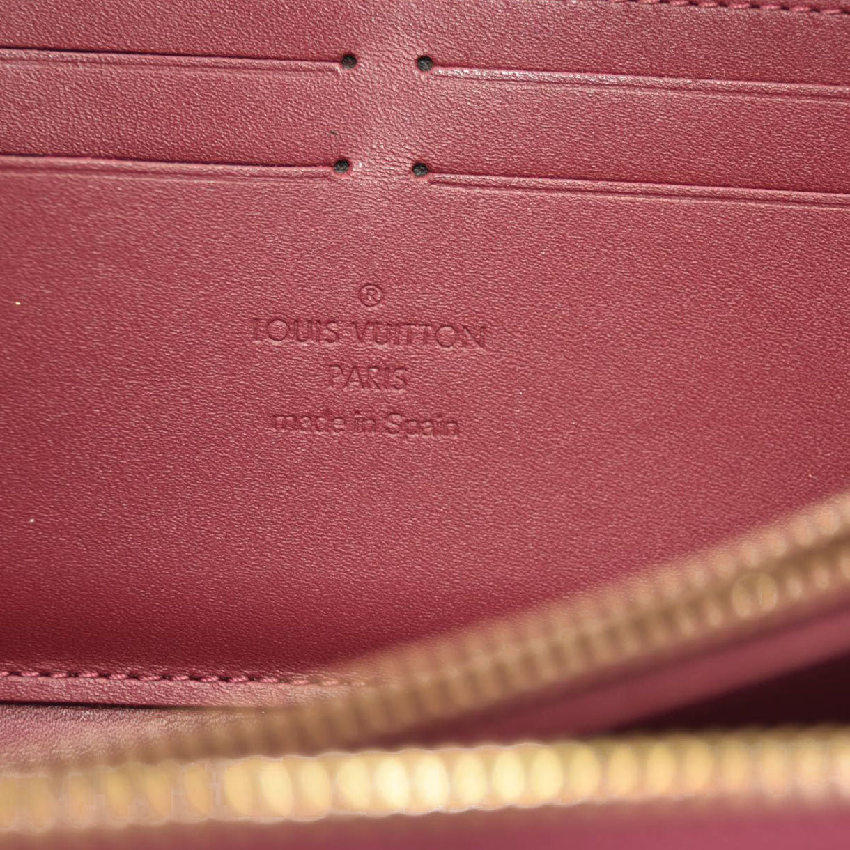 LOUIS VUITTON Vernis Clemence Wallet Magenta CA2176