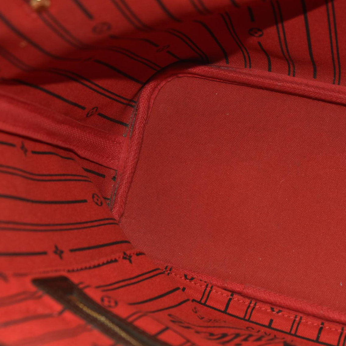 Louis Vuitton  Damier Ebene Neverfull PM  VI2140