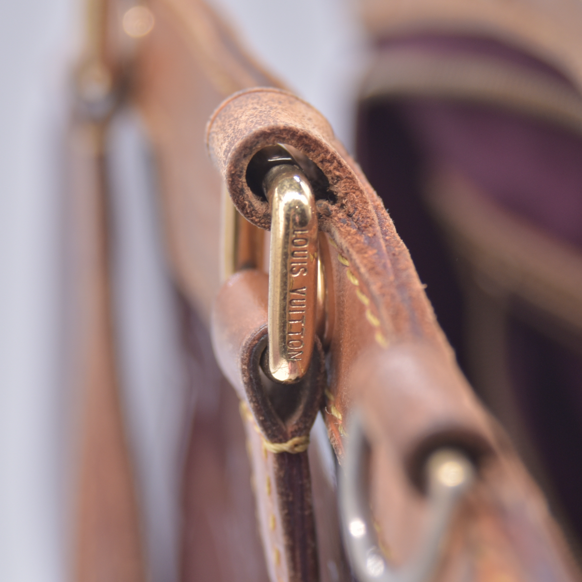 $2710 2011 Louis Vuitton  Vernis Brea PM Bronze VI2121