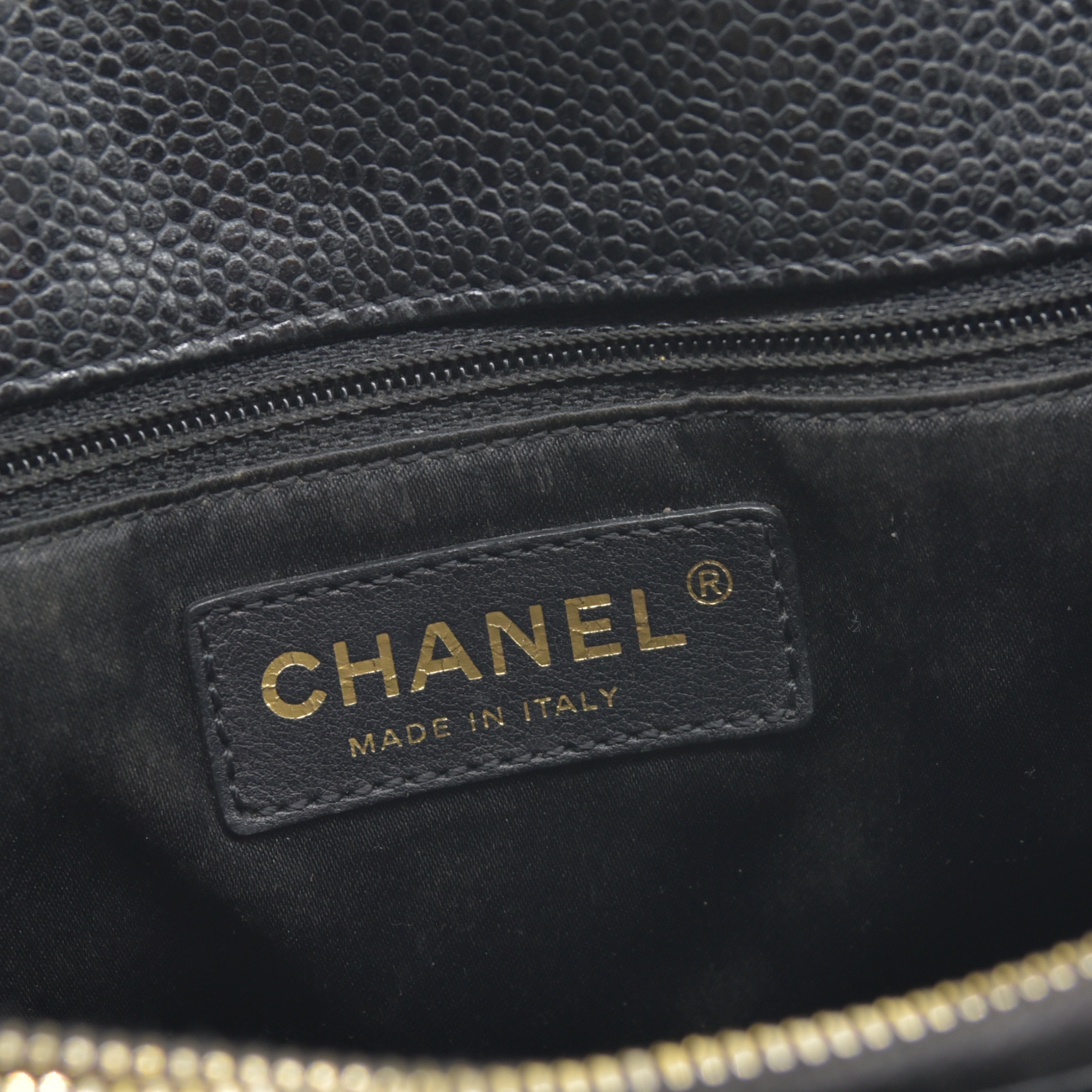 $2900 2010 Chanel Grand Shopping Tote (GST) Black Caviar