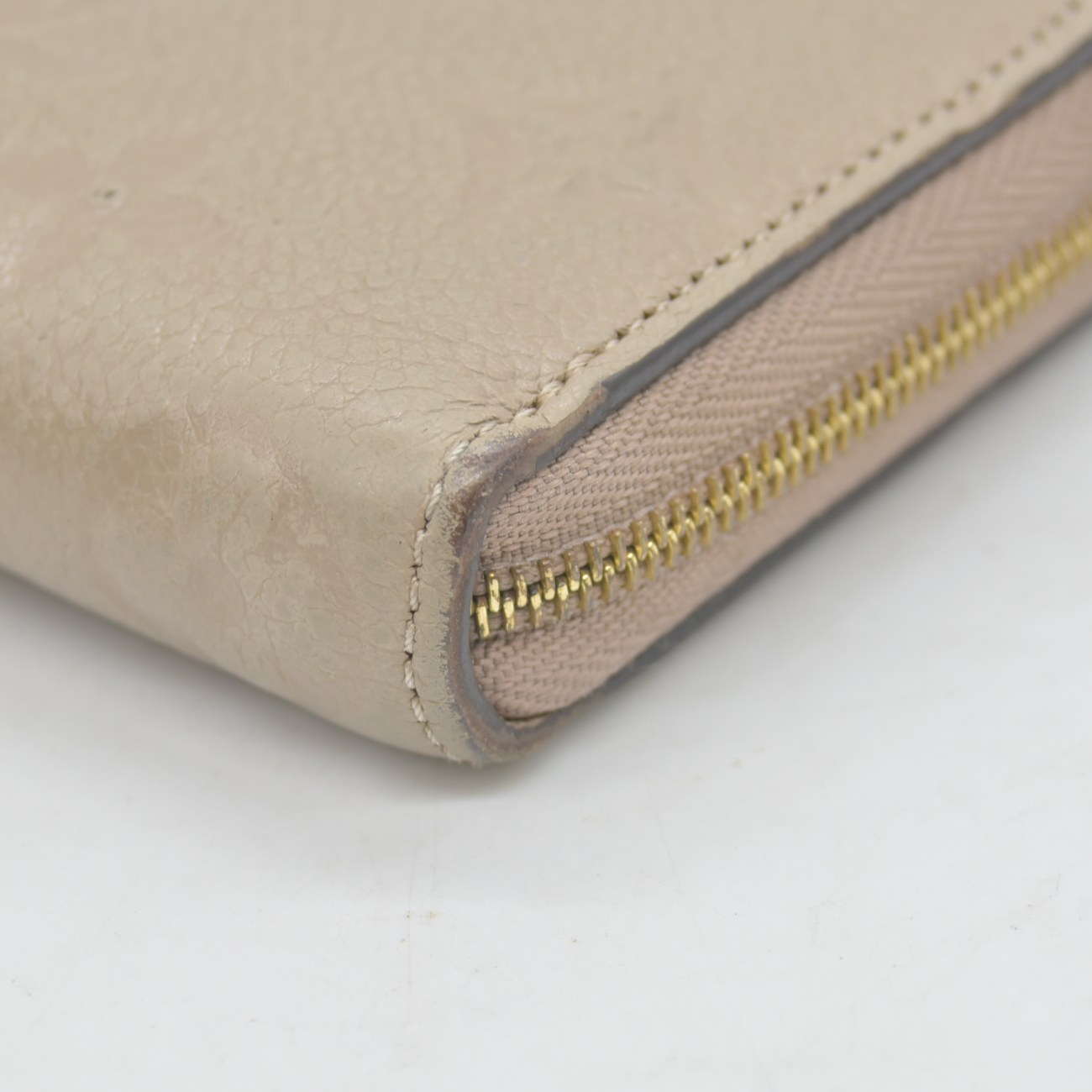 $760 RFID Louis Vuitton Monogram Empreinte Zippy Coin Case Beige
