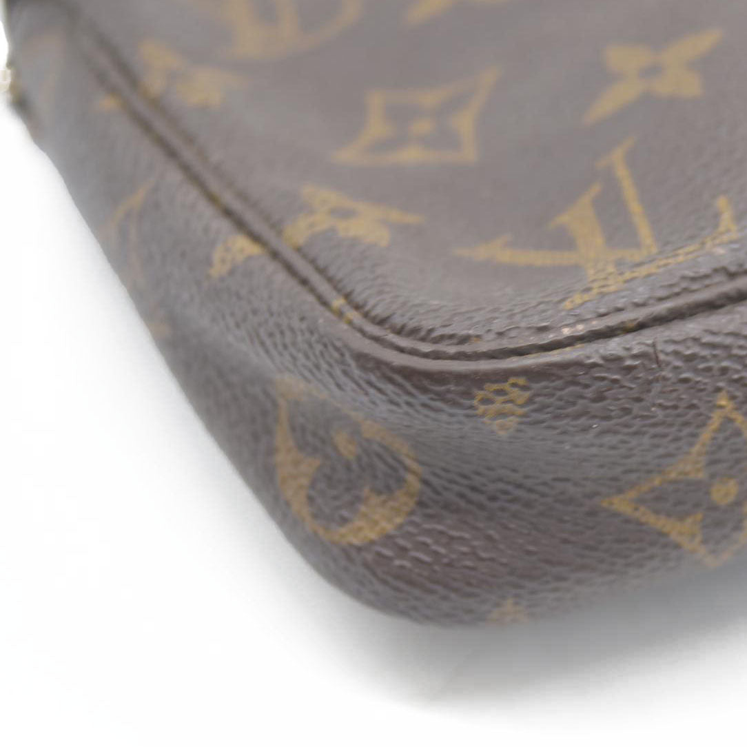 $1660 Louis Vuitton Monogram Pochette Accessories Pouch Bag  AR1907