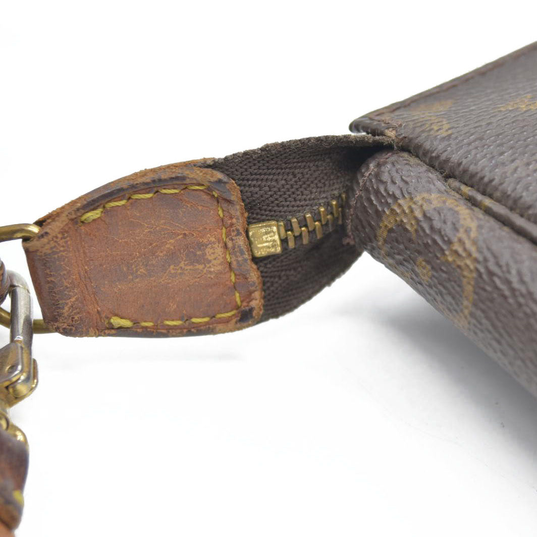 $1660 Louis Vuitton Monogram Pochette Accessories Pouch Bag  AR1907