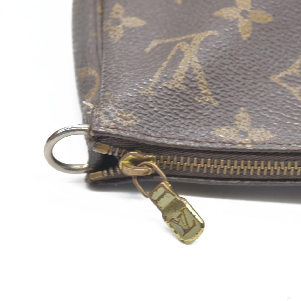$1660 Louis Vuitton Monogram Pochette Accessories Pouch Bag  AR1907