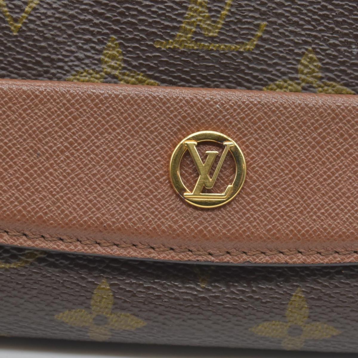 $795 2002 Louis Vuitton Monogram Pochette Bordeaux Clutch