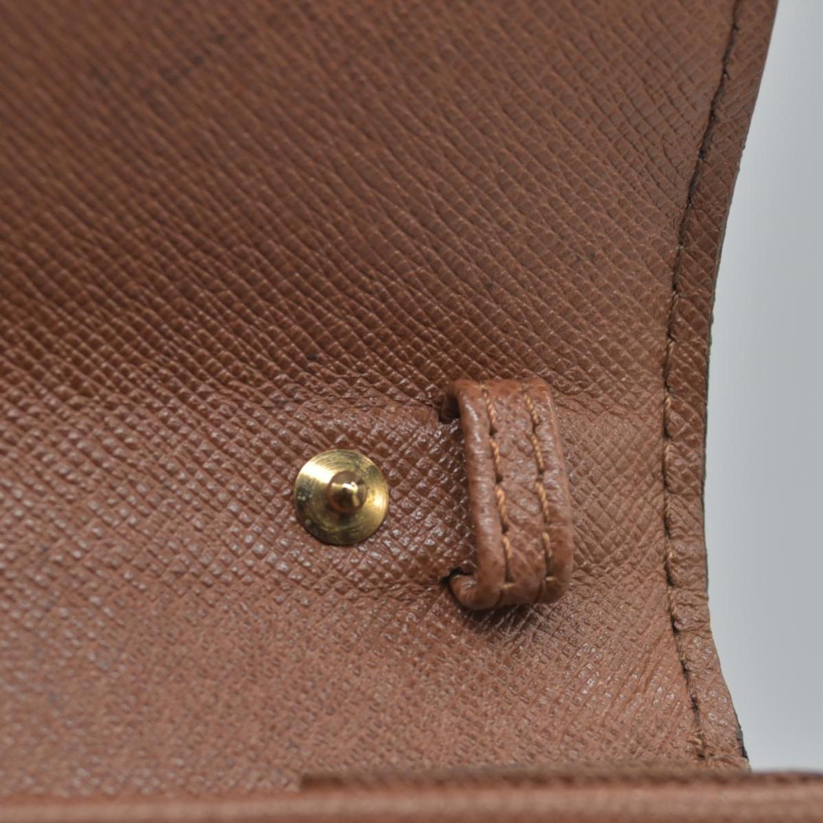 $795 2002 Louis Vuitton Monogram Pochette Bordeaux Clutch