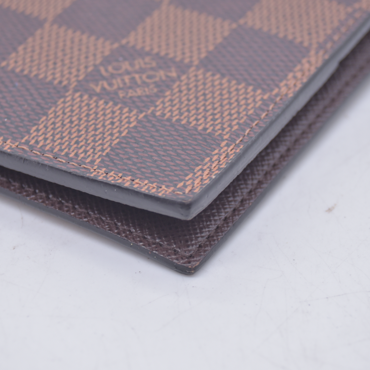 $400 2019 Louis Vuitton Damier Ebene Passport Cover MB0129