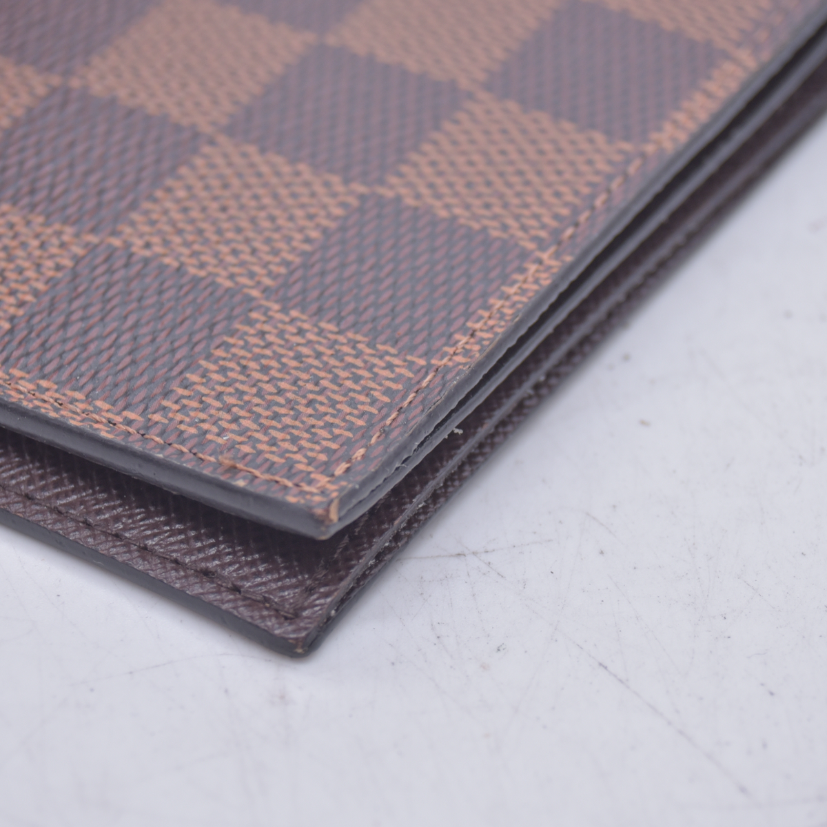 $400 2019 Louis Vuitton Damier Ebene Passport Cover MB0129