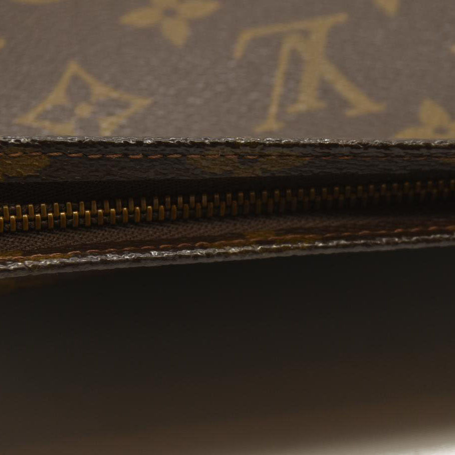 Louis Vuitton  Monogram Toiletry Pouch 26 AN0940