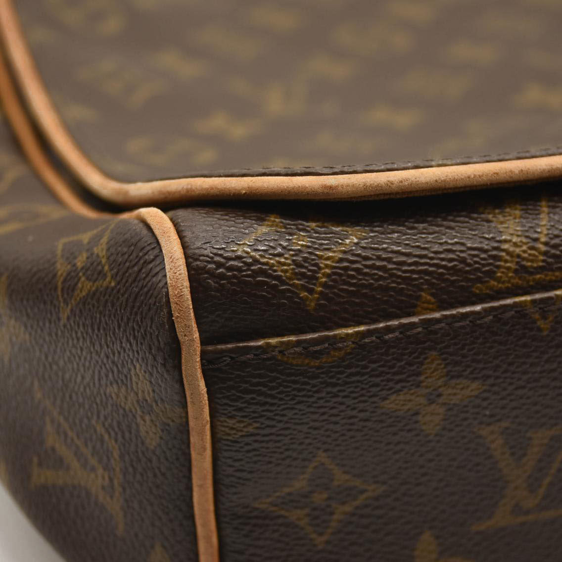 LOUIS VUITTON Monogram Abbesses Messenger Bag