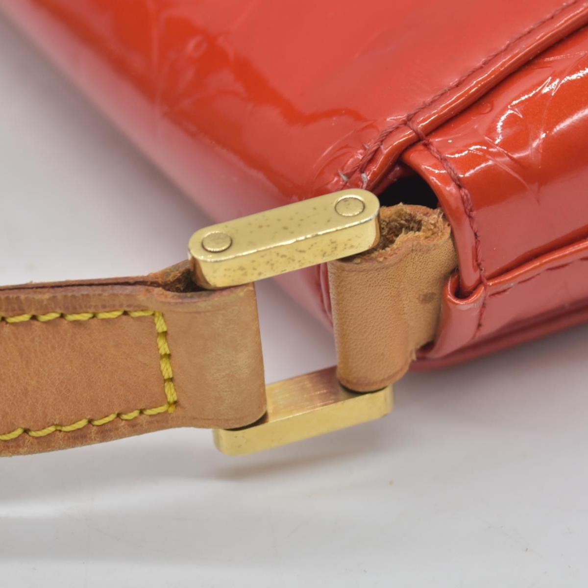 $920 2001 Louis Vuitton Monogram Vernis Thompson Shoulder Bag CA0011